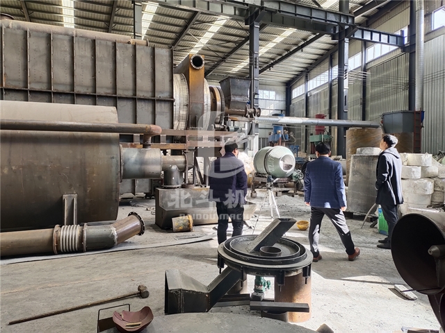 内蒙古客户考察泥煤香蕉视频污版机,被它的绿色魅力所征服