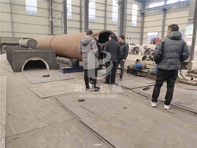 河北客户来公司实地考察果壳香蕉视频污版机