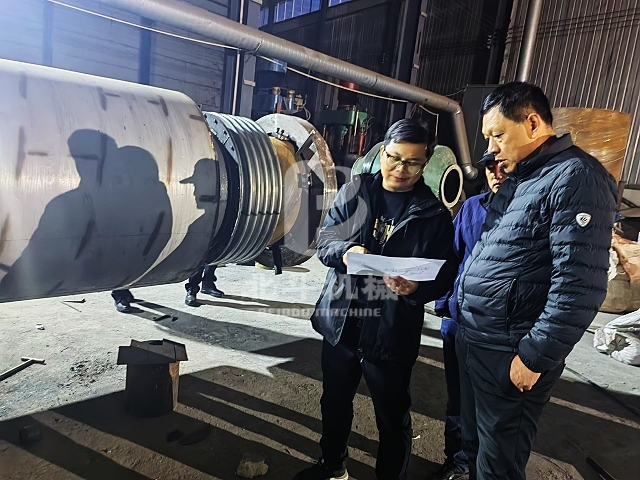 湖北客户不惧严寒,夜幕下坚定来厂考察稻壳香蕉视频污版机