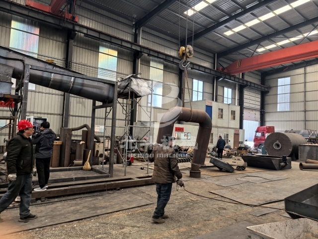 干馏卧式香蕉视频污版机整装待发,即将启运河南洛阳